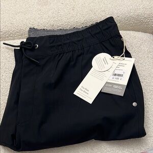 Meta Elastic Waist Pant - Black